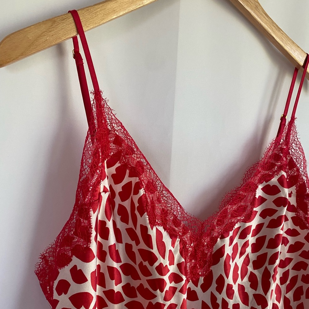 Victoria's Secret Red & White Lip Print Lace Edged Adjustable Slip Dress